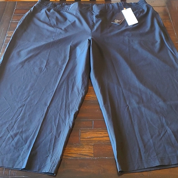 CALIA by Carrie Underwood Journey Collection black mid rise crop NWT size 3X - Picture 4 of 15